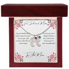 Load image into Gallery viewer, SPANISH* &quot;Te Amo Mamá&quot;-Mother&#39;s Day Engraved Baby Feet Necklace with Birthstone*SPANISH
